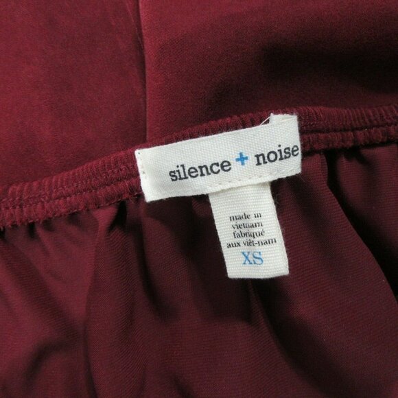 Silence and Noise Red Strapless Romper - Picture 6 of 7